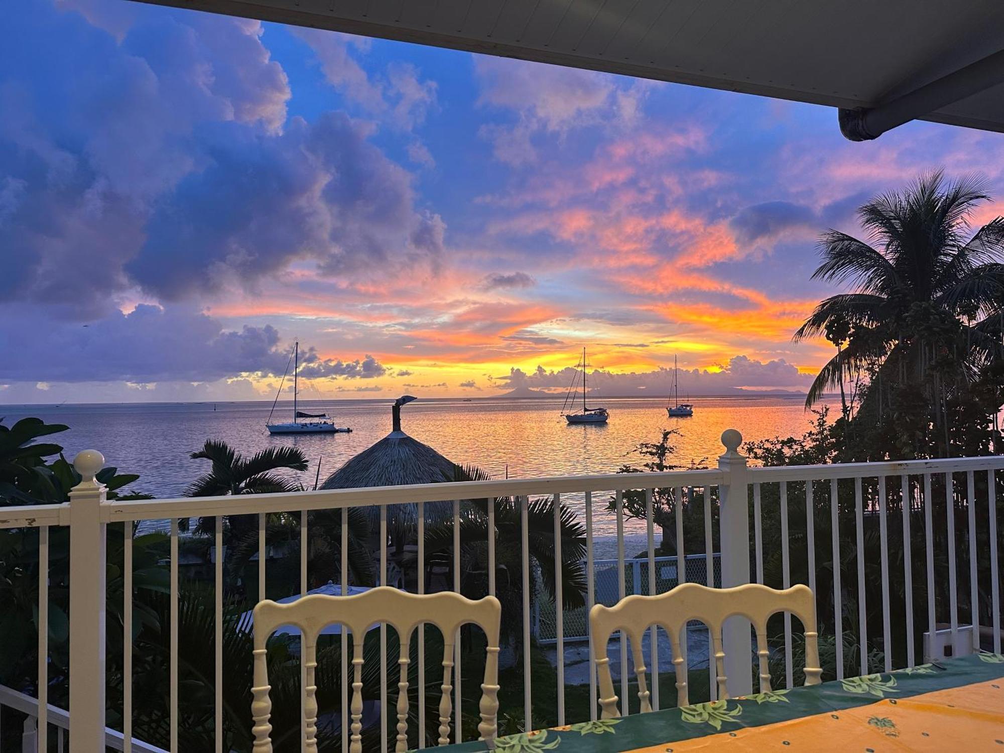 Meri Lodge Huahine « Room Of Marta » Fare Zewnętrze zdjęcie